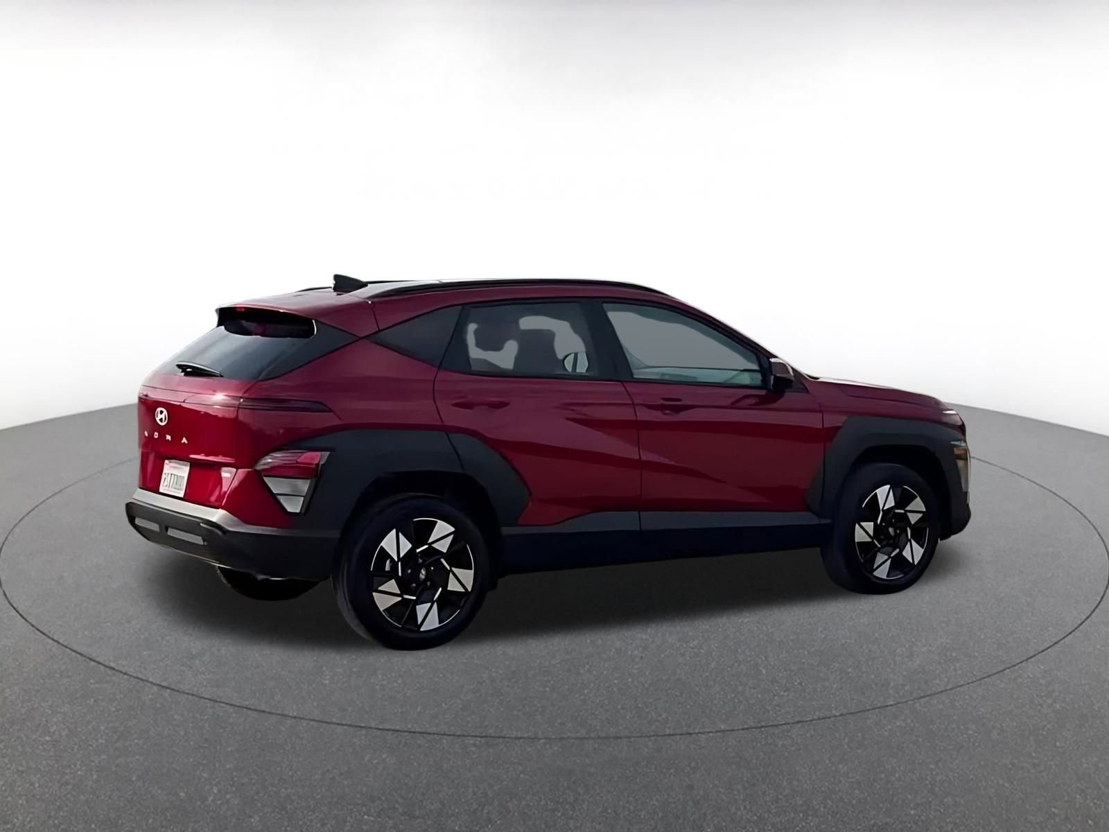 Used 2025 Hyundai Kona SEL image 3