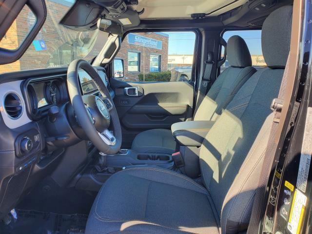 Used 2025 Jeep Wrangler Sahara w/ Safety Group AWD/4WD image 6