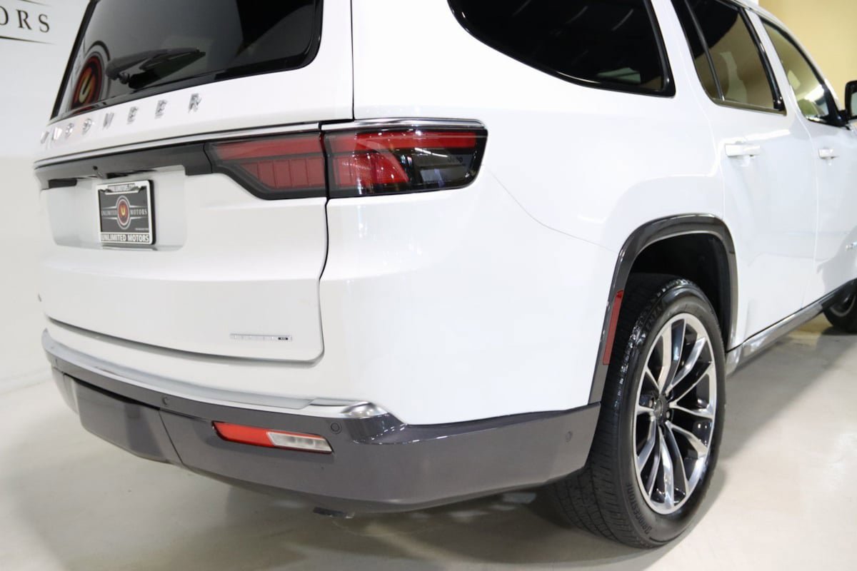 Used 2022 Jeep Wagoneer Series III w/ Premium Group I image 87