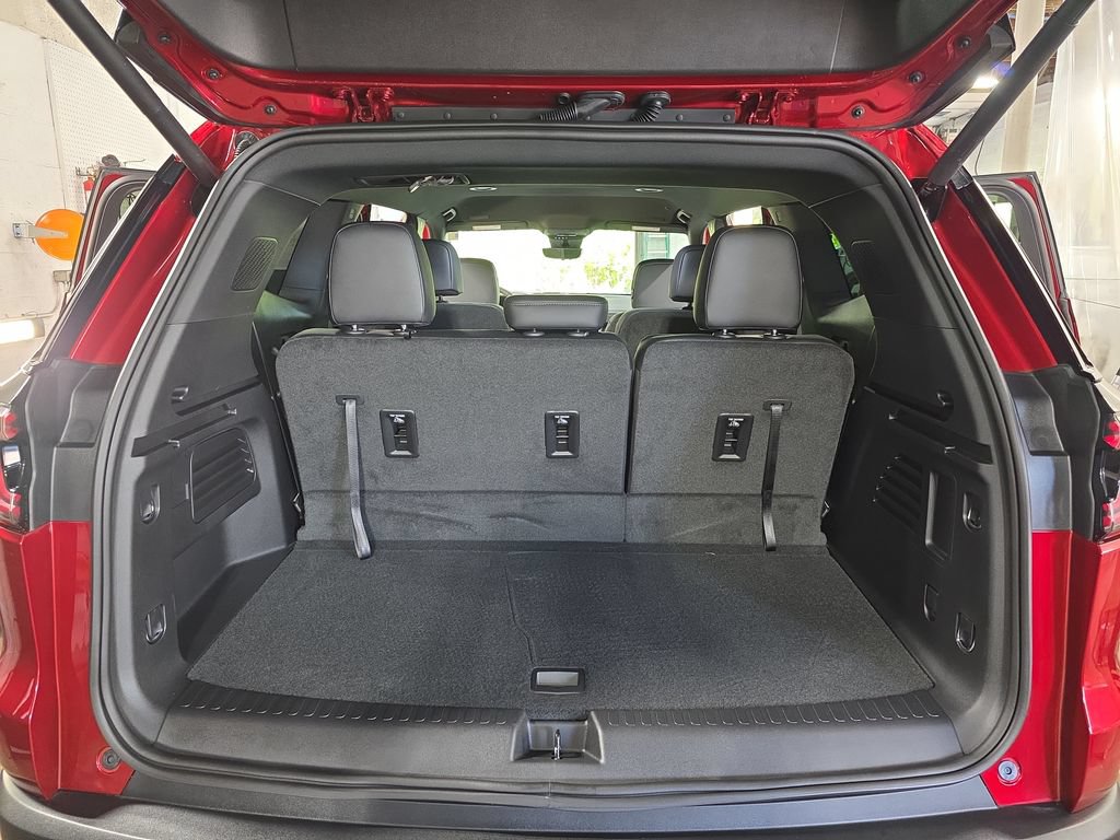 New 2026 GMC Acadia Elevation w/ Elevation Premium Package AWD/4WD image 13
