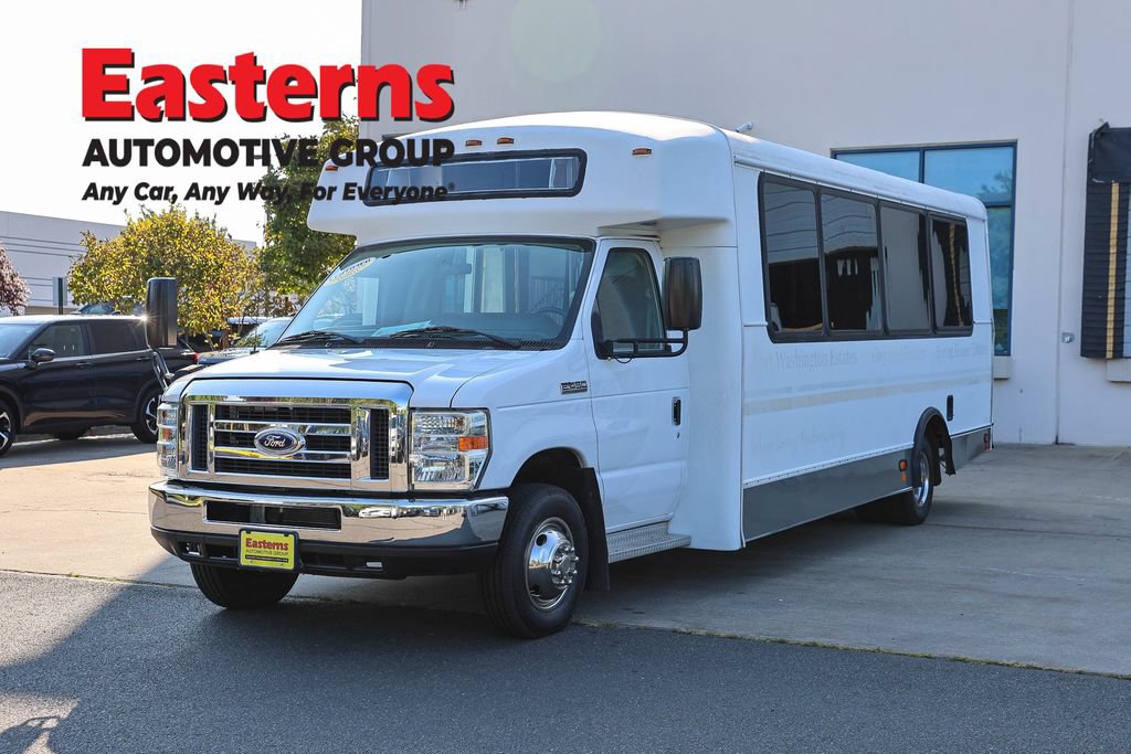 Used 2016 Ford E-450 and Econoline 450 Super Duty w/ Shuttle Bus Prep Package RWD image 1