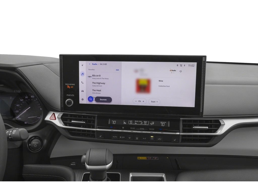 New 2026 Toyota Sienna XLE AWD/4WD image 7
