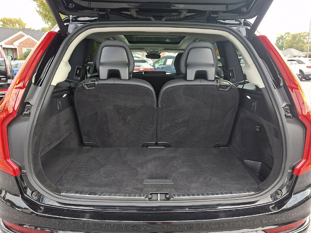 Used 2023 Volvo XC90 B6 Core AWD/4WD image 34