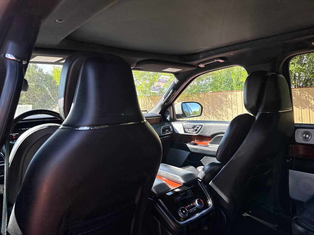Certified 2021 Lincoln Navigator L Reserve AWD/4WD image 22
