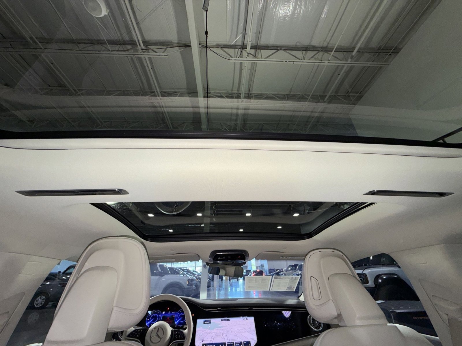 Used 2022 Mercedes-Benz EQS 580 4MATIC Sedan image 31