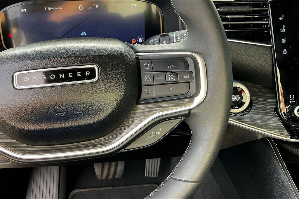 Used 2024 Jeep Wagoneer Series II w/ Flexible Seating Group image 19