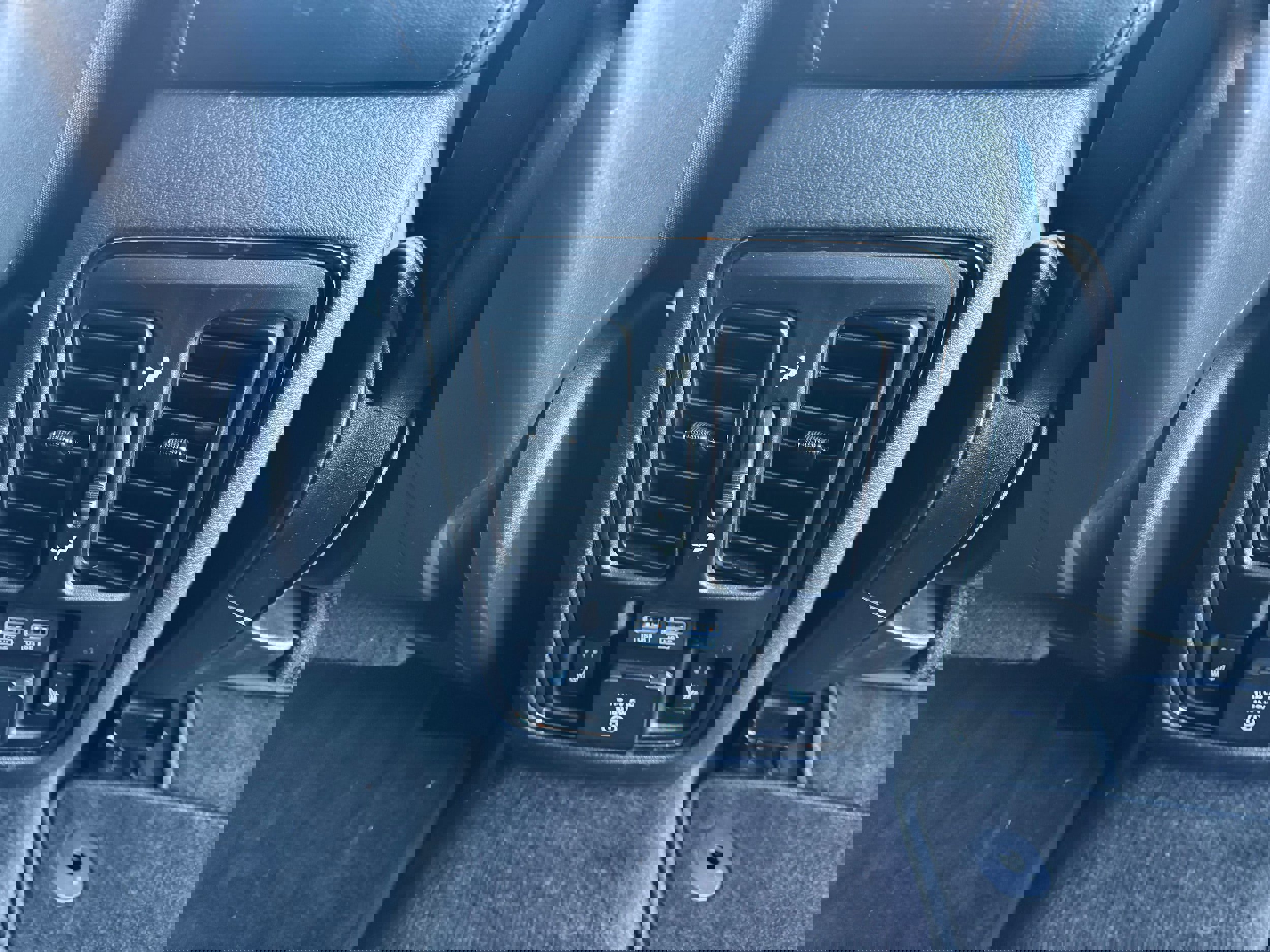 Used 2018 Dodge Durango GT image 27