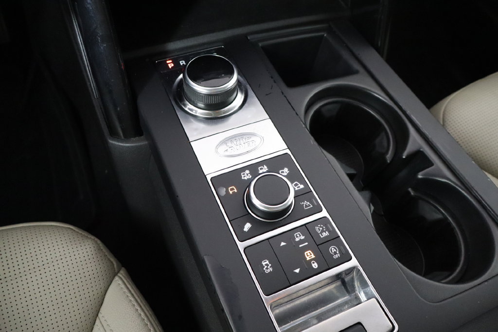Used 2018 Land Rover Discovery SE AWD/4WD image 28