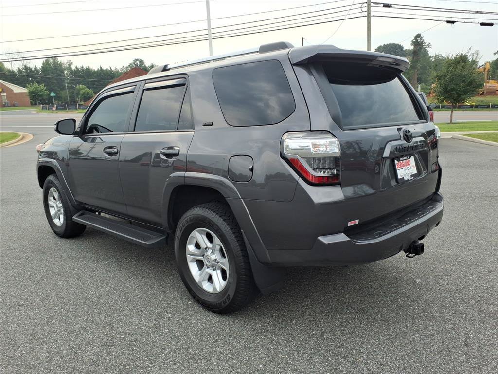 Used 2023 Toyota 4Runner SR5 Premium w/ Moonroof Package AWD/4WD image 13