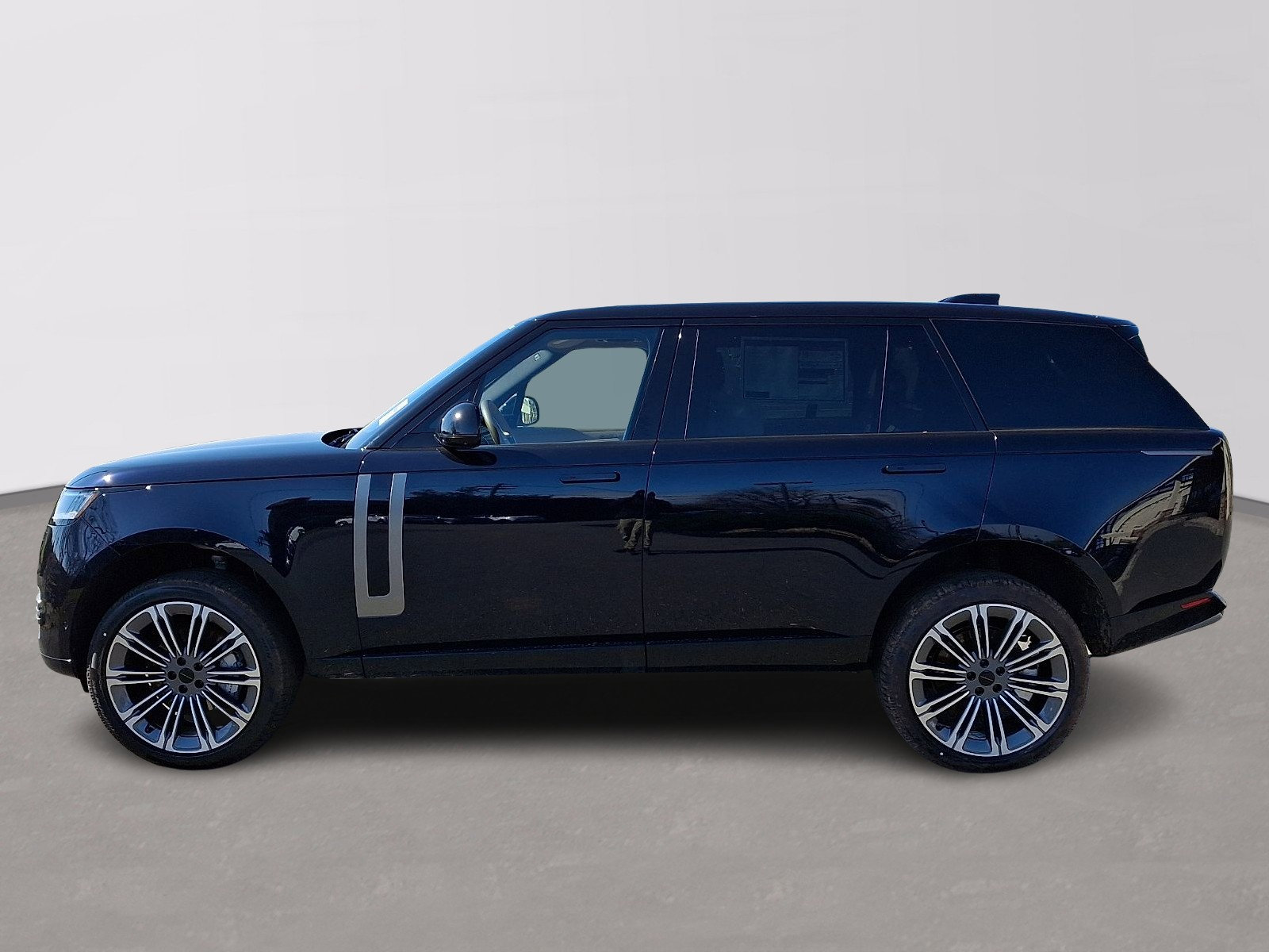 New 2026 Land Rover Range Rover Long Wheelbase SE image 5