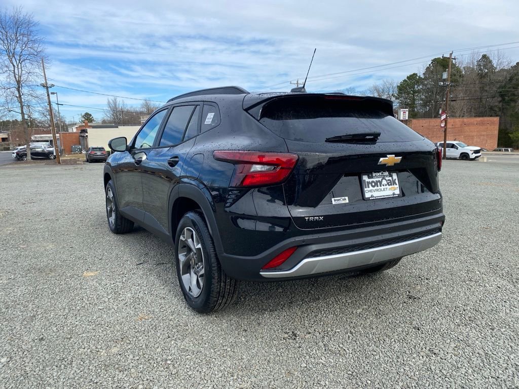 New 2026 Chevrolet Trax LT w/ Driver Confidence Package image 5