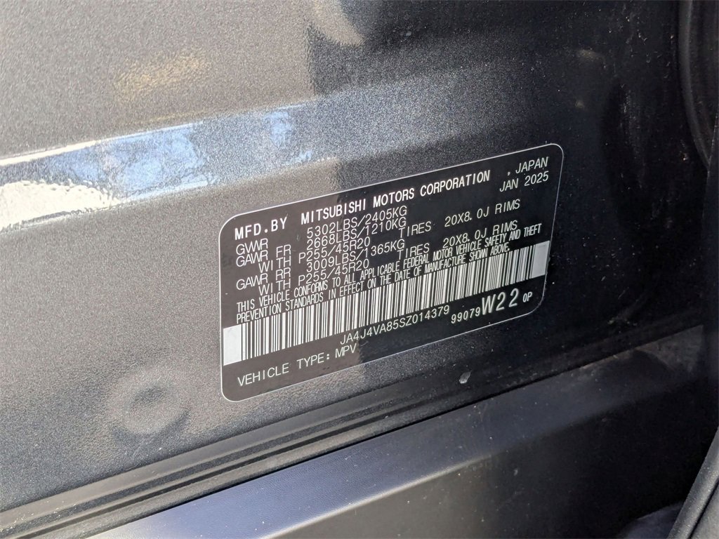 Used 2025 Mitsubishi Outlander SE image 21