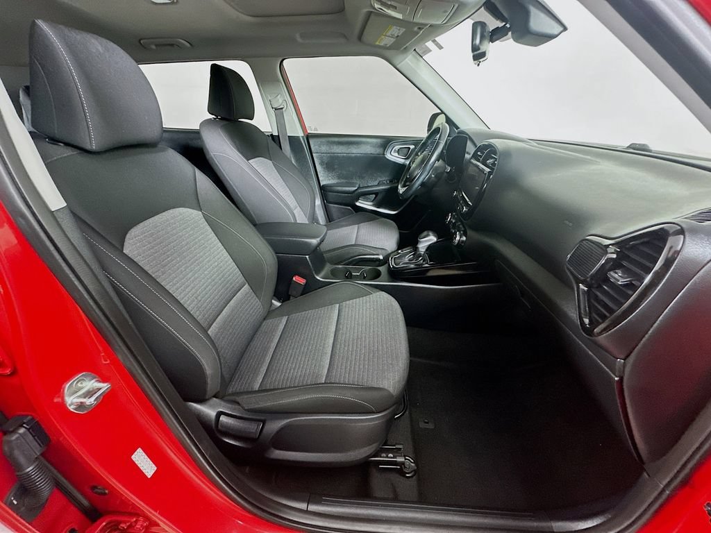 Certified 2022 Kia Soul GT-Line FWD image 7