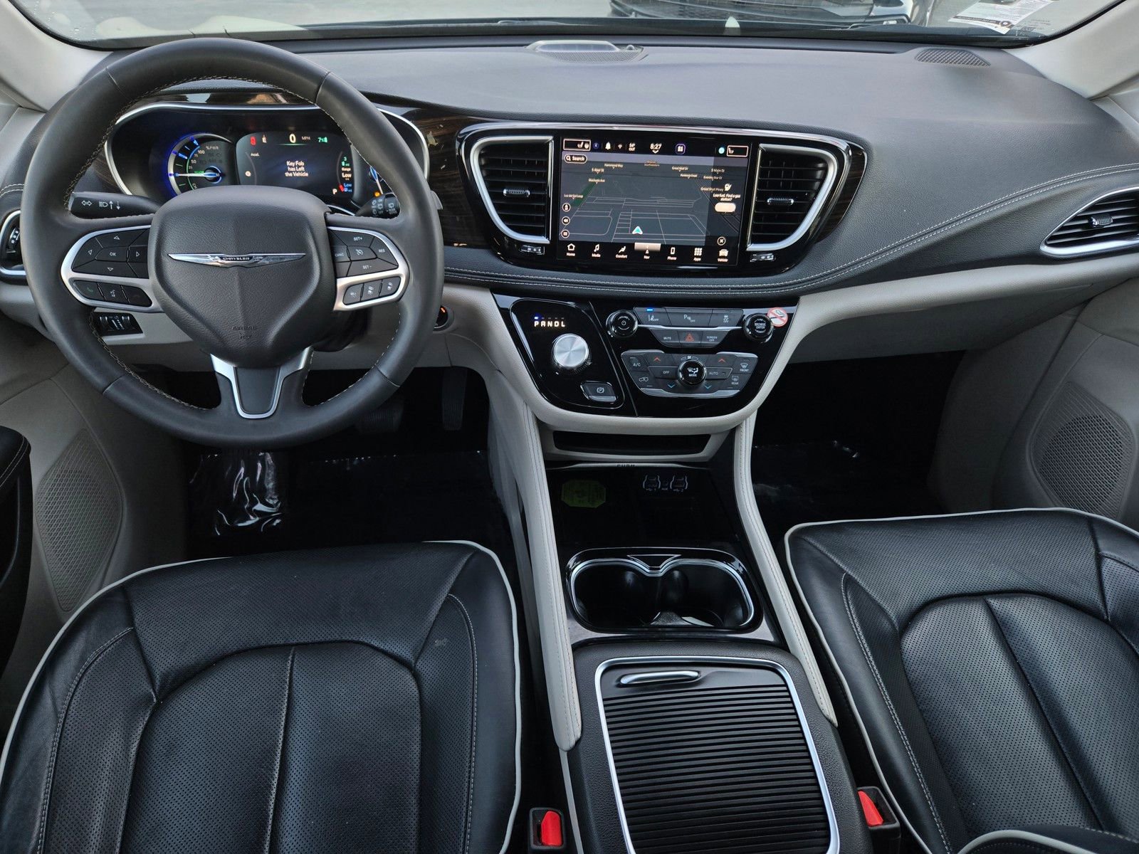 Used 2023 Chrysler Pacifica Limited image 14