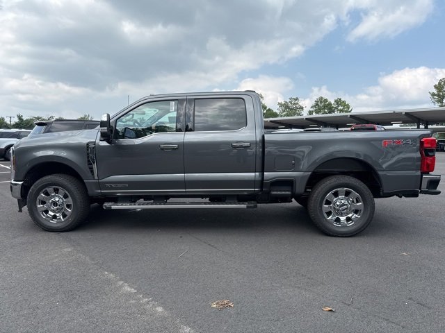 New 2025 Ford F250 Lariat w/ Chrome Package image 2