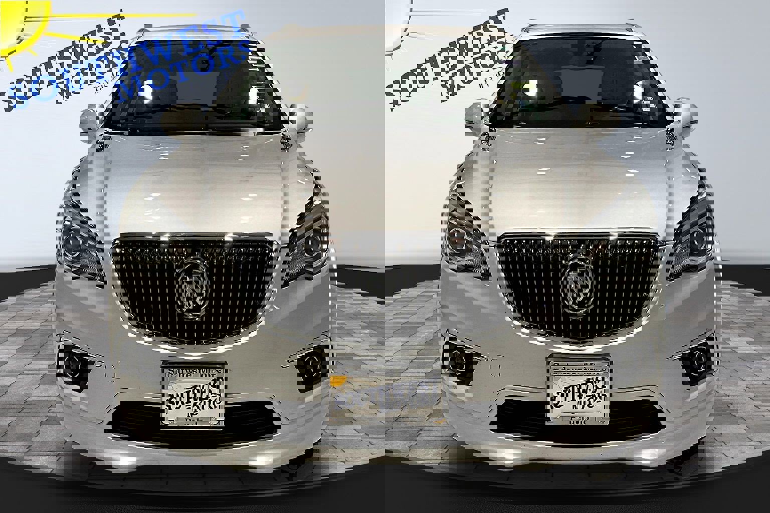 Used 2017 Buick Envision Essence image 2