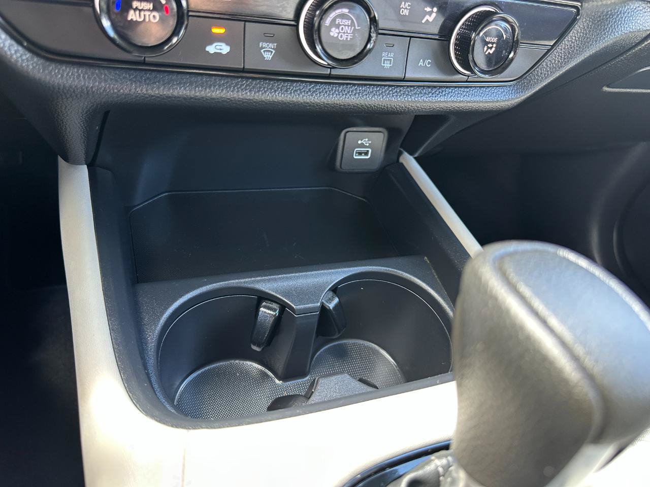 Used 2024 Honda HR-V LX image 54
