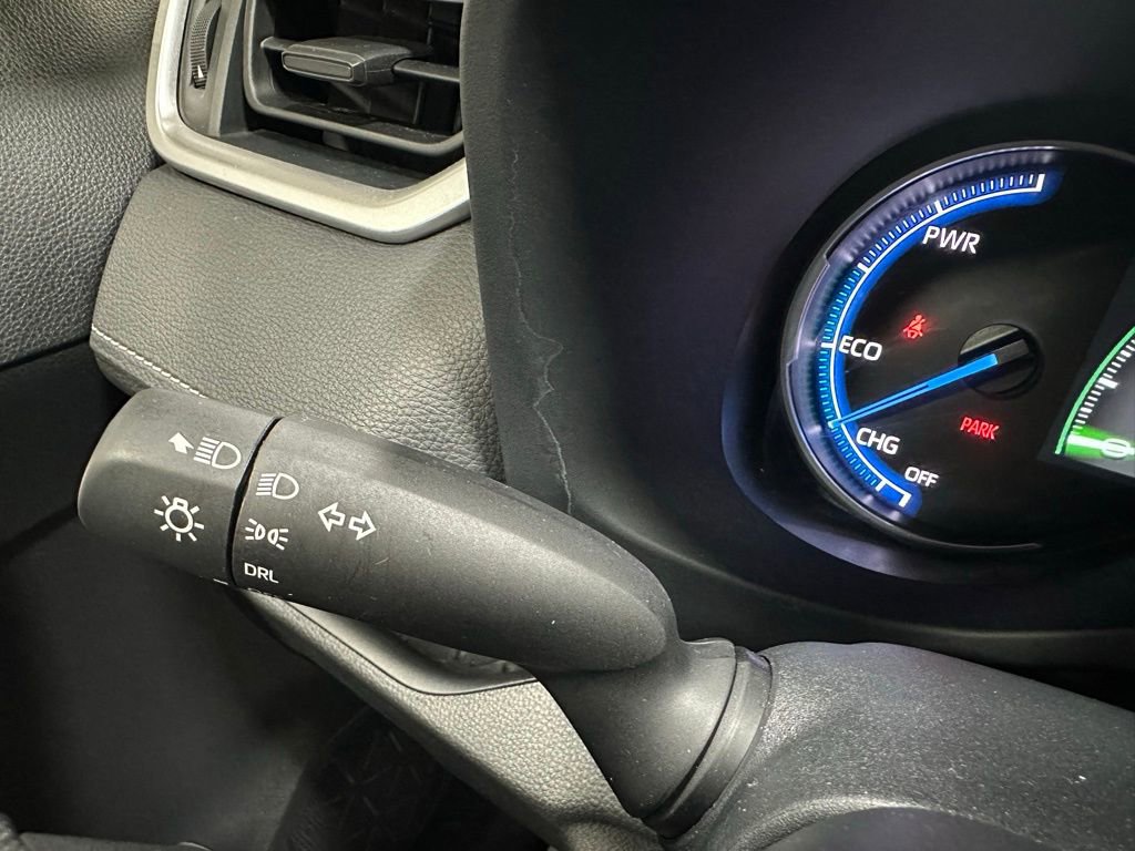 Used 2025 Toyota RAV4 LE image 21