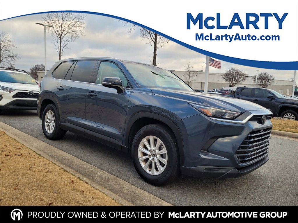 Used 2025 Toyota Grand Highlander FWD image 1