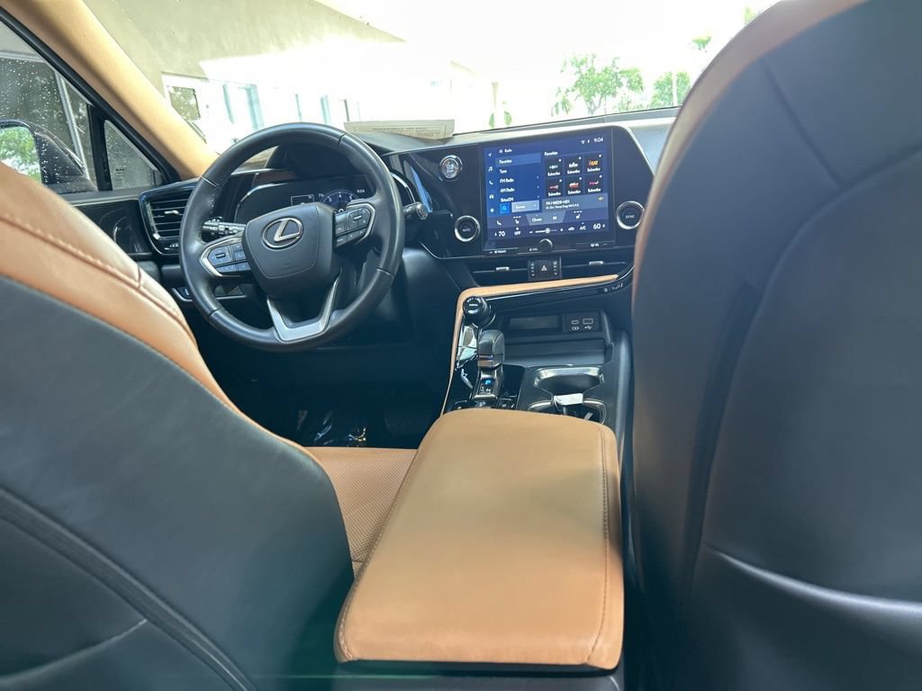 Used 2023 Lexus NX 250 FWD w/ Towing Package (2000 Lbs) image 29