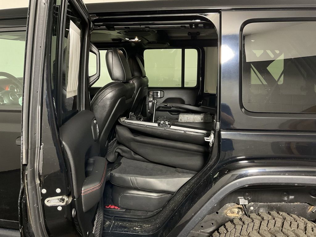 Used 2020 Jeep Wrangler Unlimited Rubicon w/ Uconnect 4C Nav & Sound Group AWD/4WD image 34