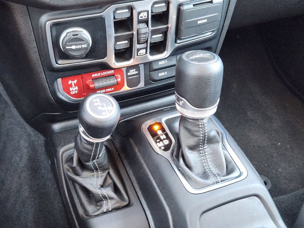 Used 2024 Jeep Gladiator Sport AWD/4WD image 21