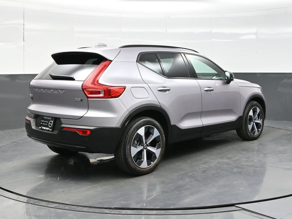 Used 2026 Volvo XC40 B5 Plus AWD/4WD image 7