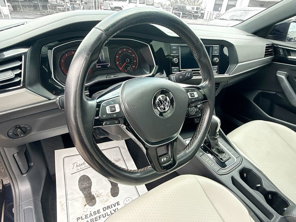Used 2020 Volkswagen Jetta R-Line image 12