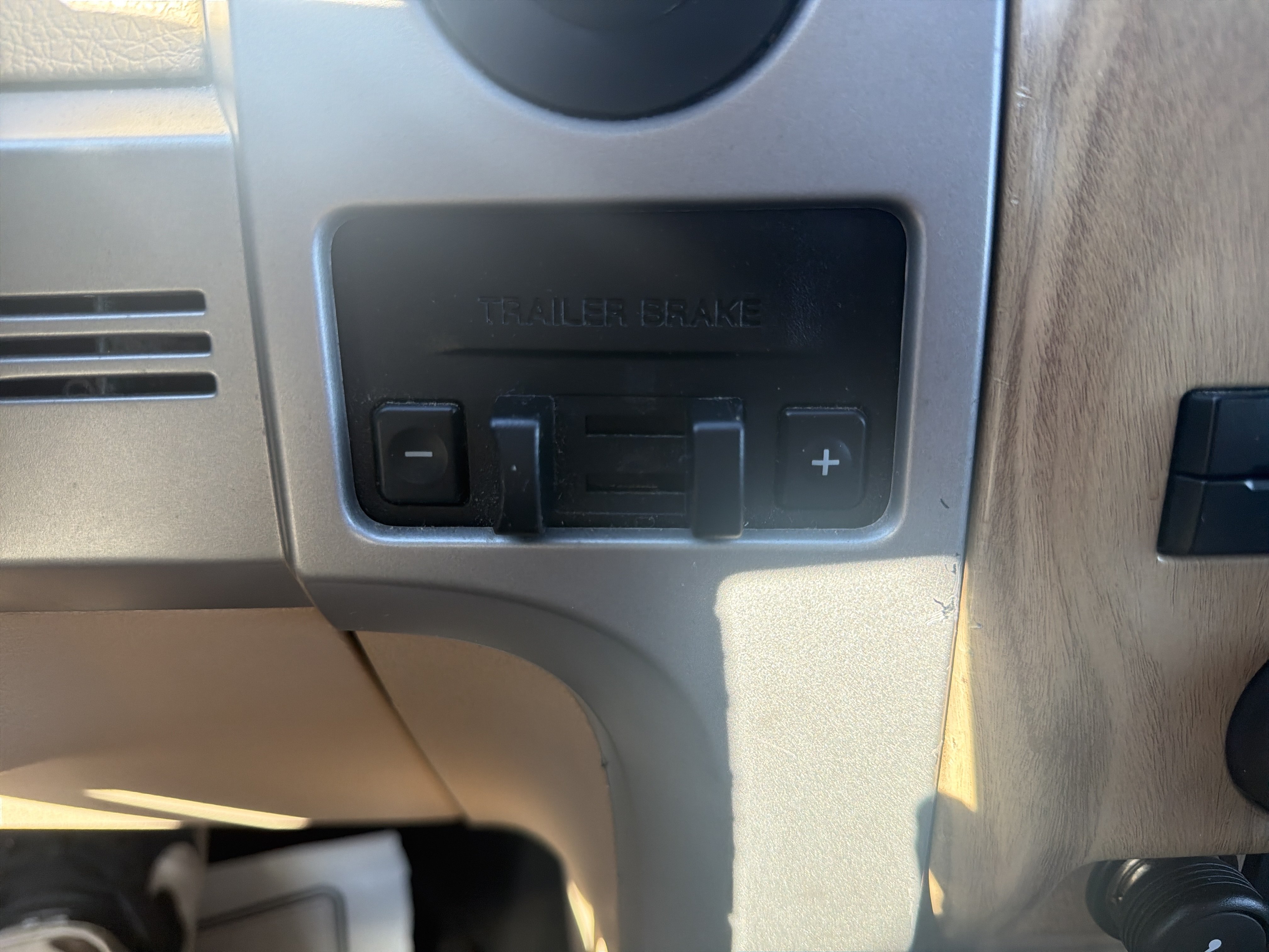 Used 2011 Ford F150 Lariat w/ Lariat Chrome Pkg AWD/4WD image 27