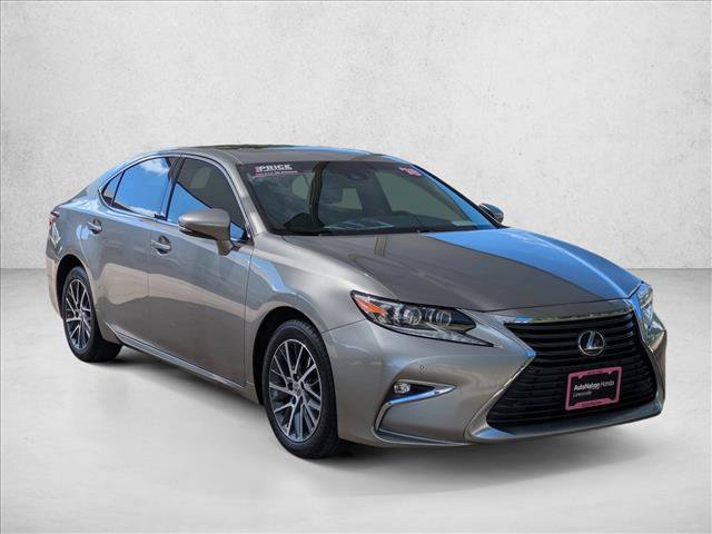 Used 2018 Lexus ES 350 w/ Luxury Package w/Wood Trim FWD image 3