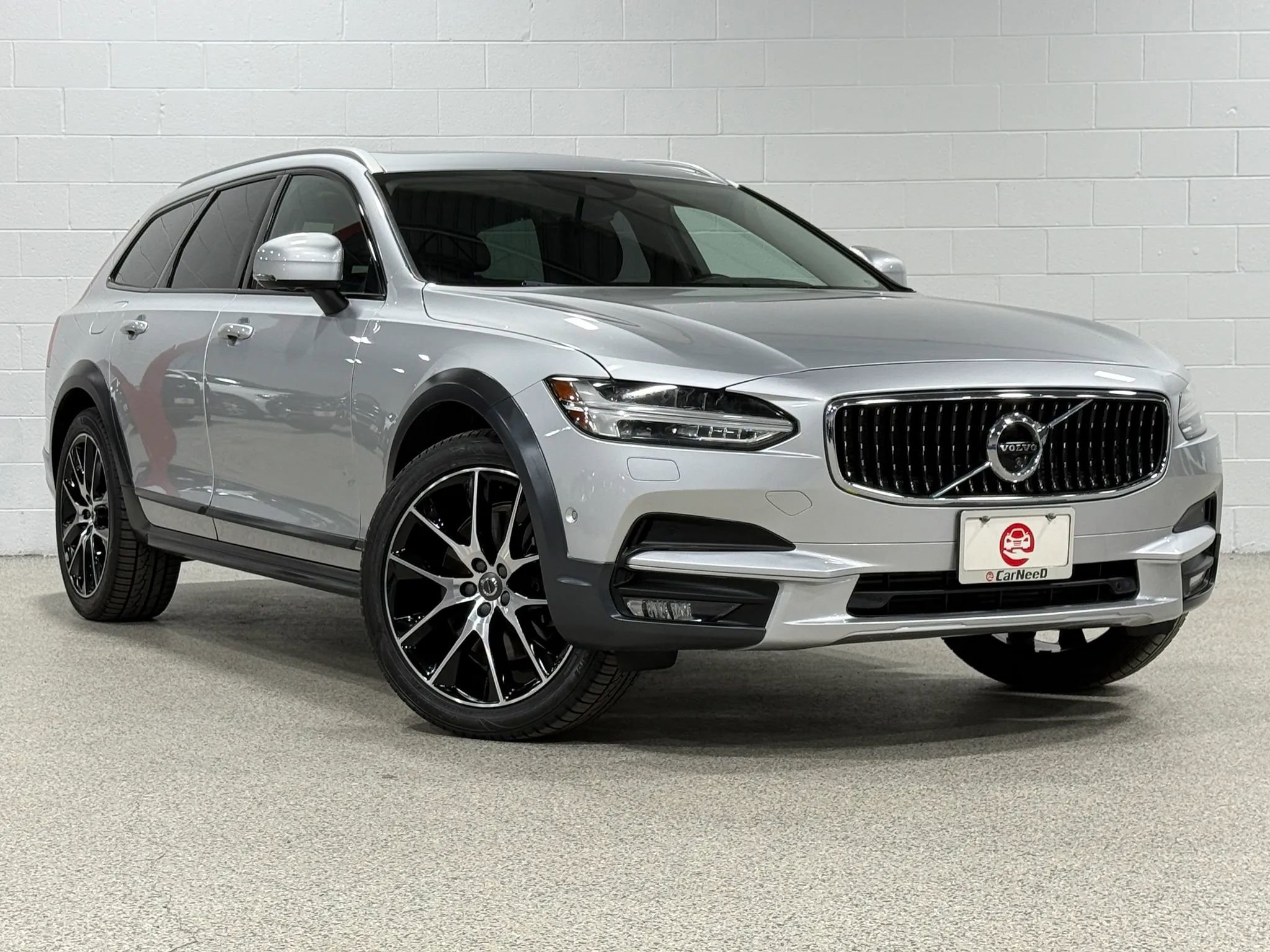 Used 2018 Volvo V90 T6 Cross Country w/ Convenience Package AWD/4WD image 4