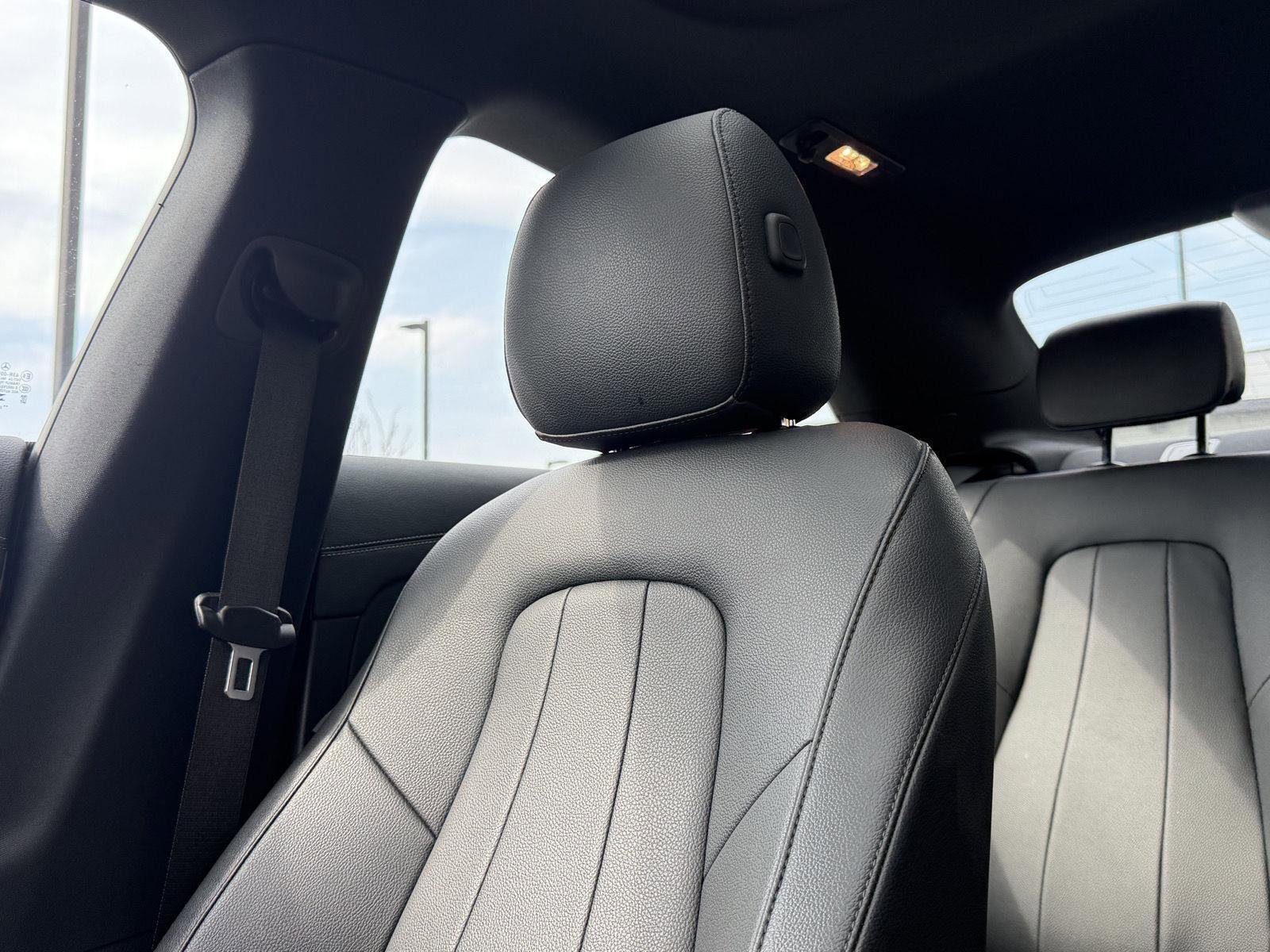 Used 2025 Mercedes-Benz CLA 250 4MATIC image 41