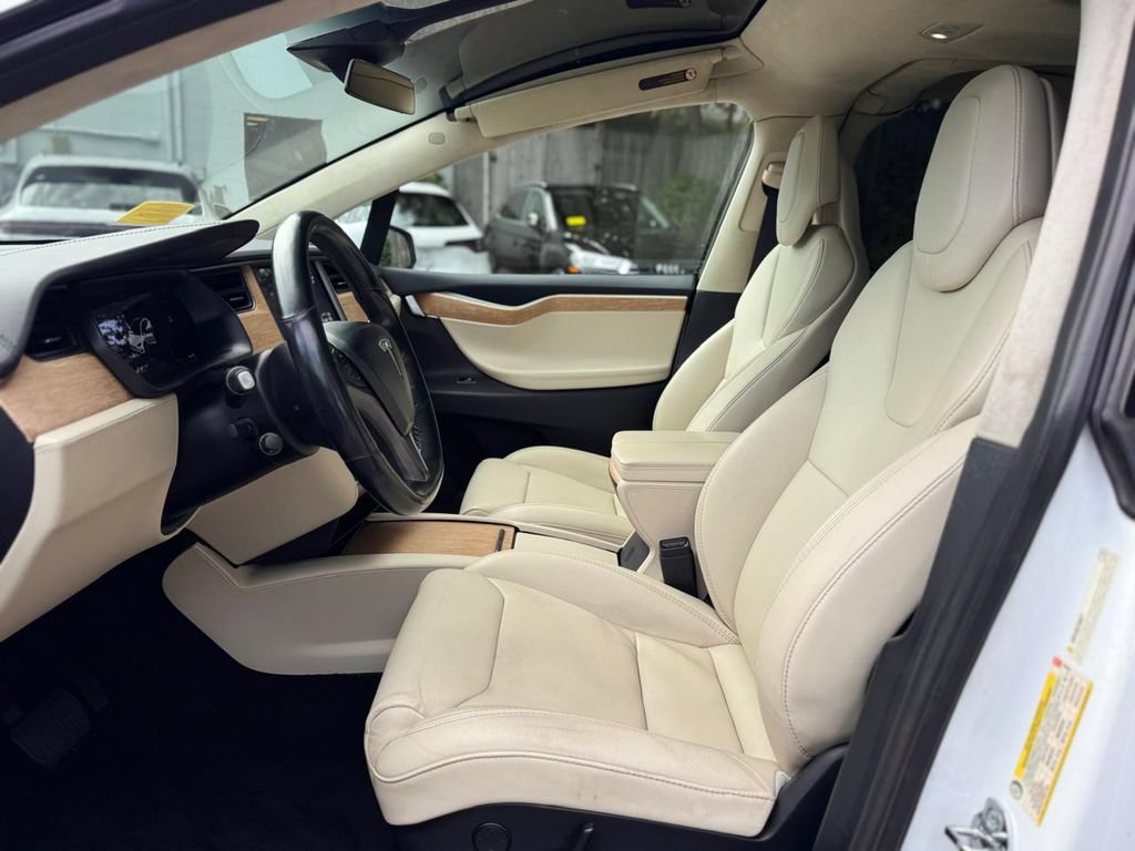 Used 2018 Tesla Model X AWD/4WD image 18