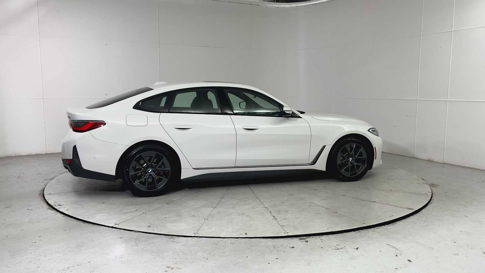 Used 2023 BMW i4 eDrive35 w/ Parking Assistance Package image 9