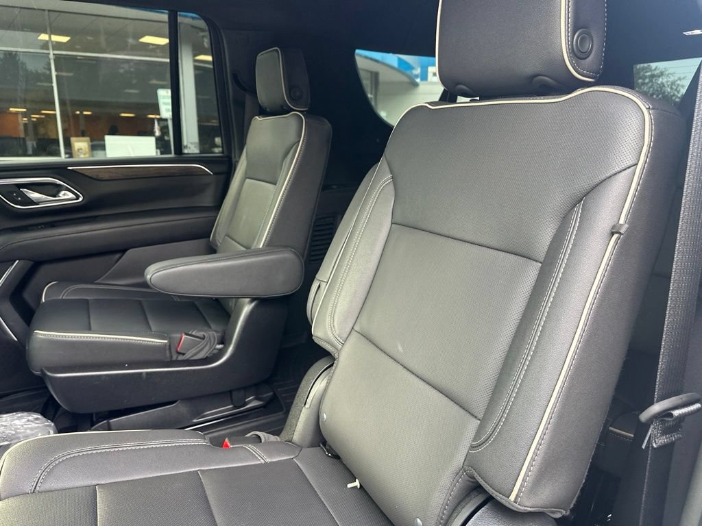 Used 2023 Chevrolet Suburban Premier AWD/4WD image 13