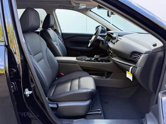 New 2026 Nissan Rogue Dark Armor AWD/4WD image 9