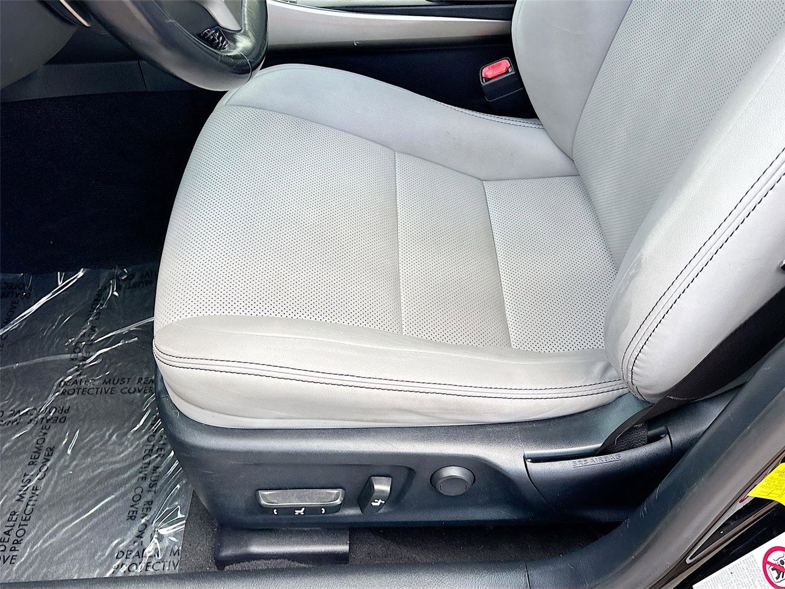 Used 2015 Lexus IS 250 RWD image 18