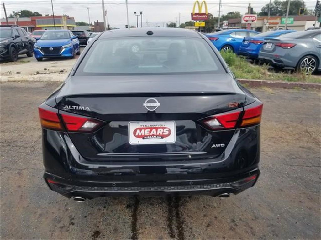 New 2025 Nissan Altima 2.5 SR image 4
