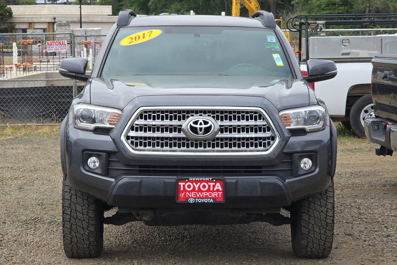 Used 2017 Toyota Tacoma TRD Off-Road w/ Tow Package (A/T) AWD/4WD image 6