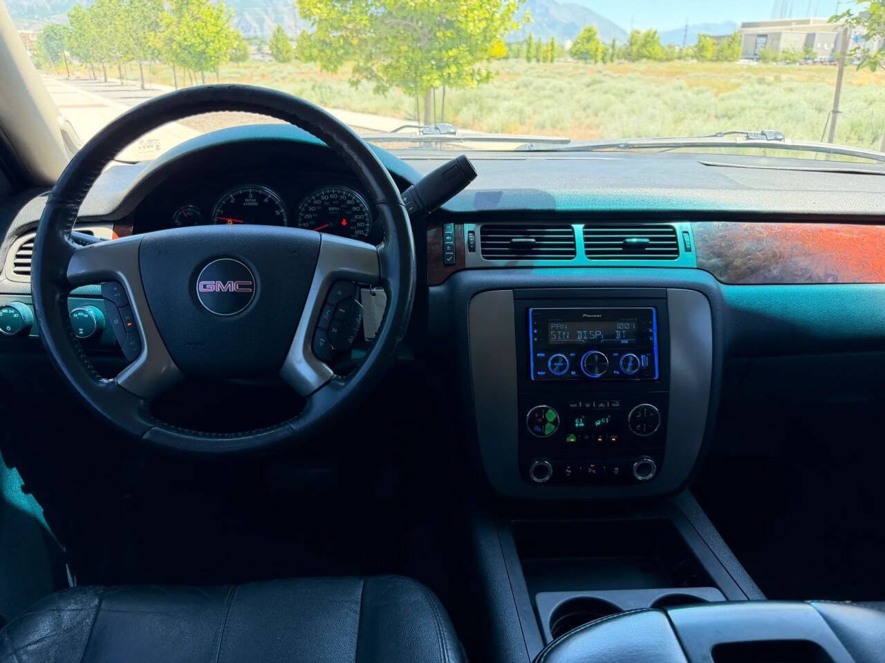 Used 2012 GMC Yukon SLT AWD/4WD image 26