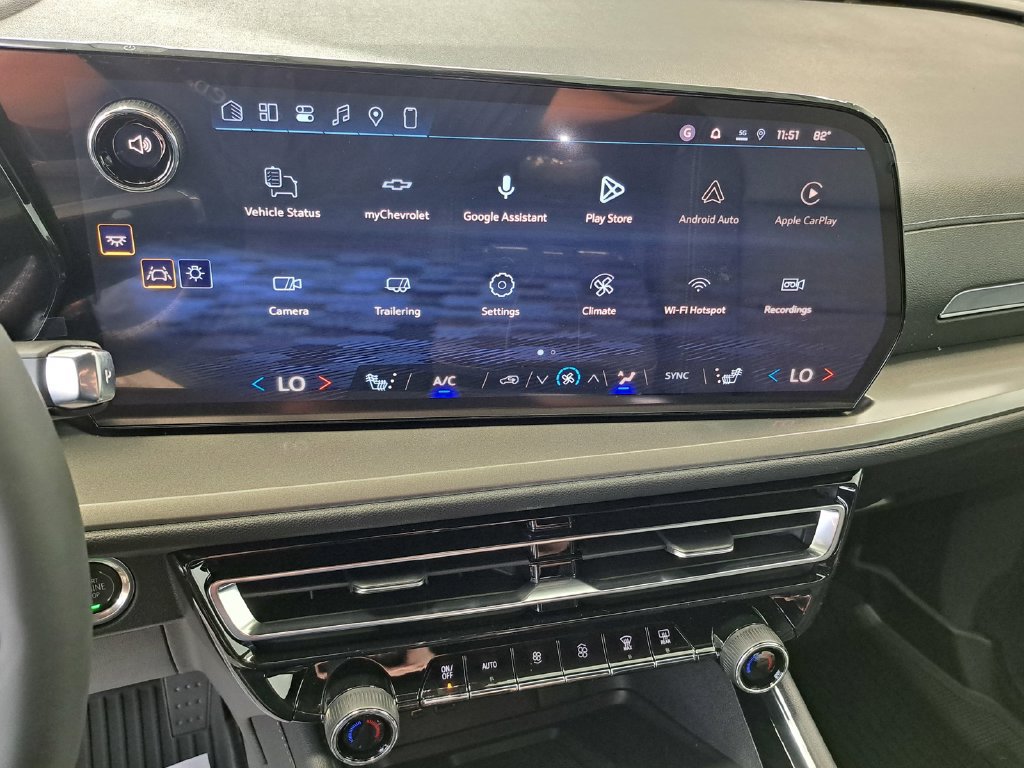New 2027 Chevrolet Traverse LT w/ Driver Confidence Package FWD image 10