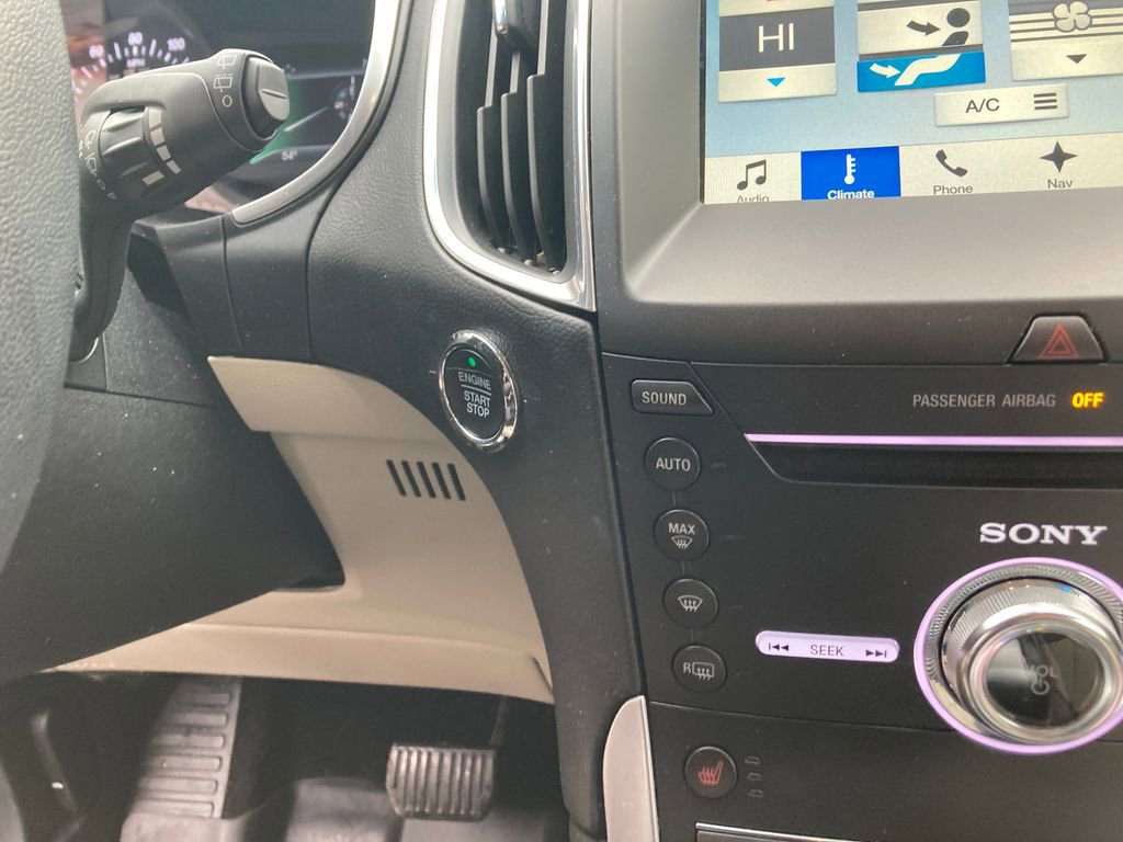 Used 2017 Ford Edge Titanium w/ Technology Package image 21