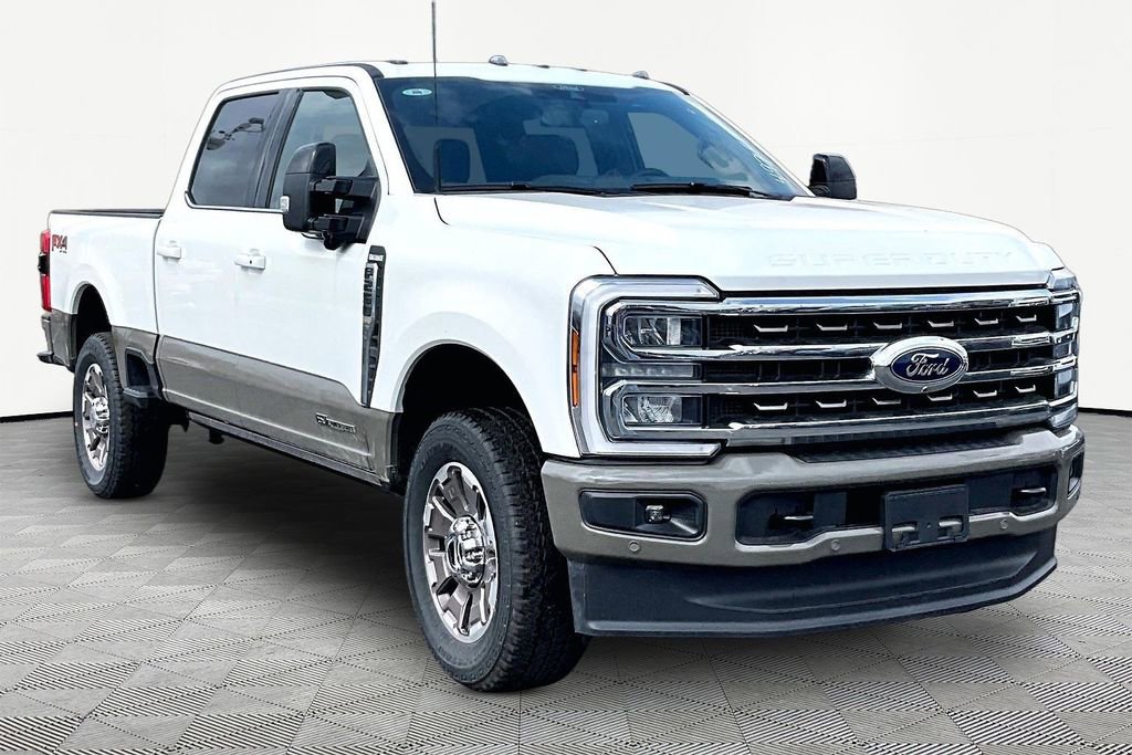 New 2026 Ford F250 King Ranch w/ FX4 Off-Road Package