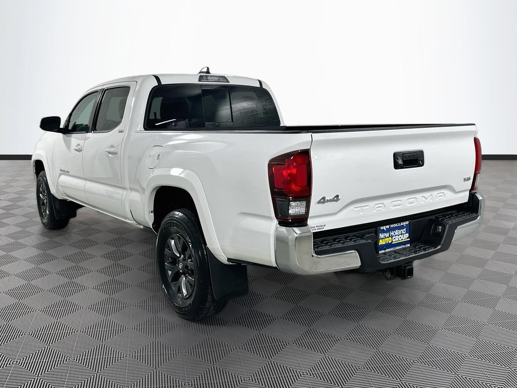 Used 2020 Toyota Tacoma SR5 AWD/4WD image 5