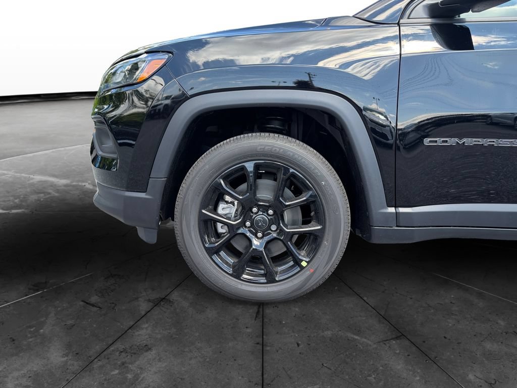 New 2026 Jeep Compass Latitude AWD/4WD image 14