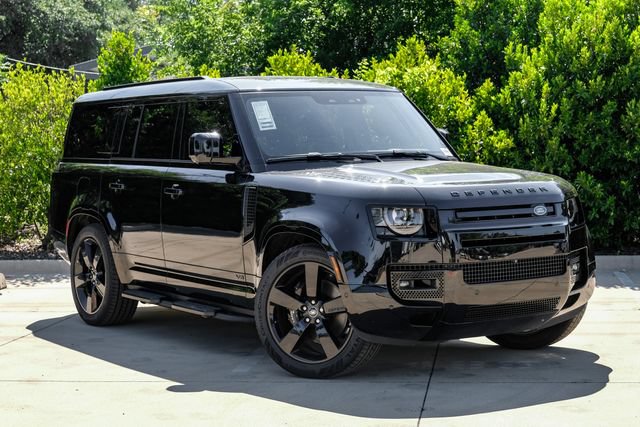 Used 2025 Land Rover Defender 130 V8 AWD/4WD image 6