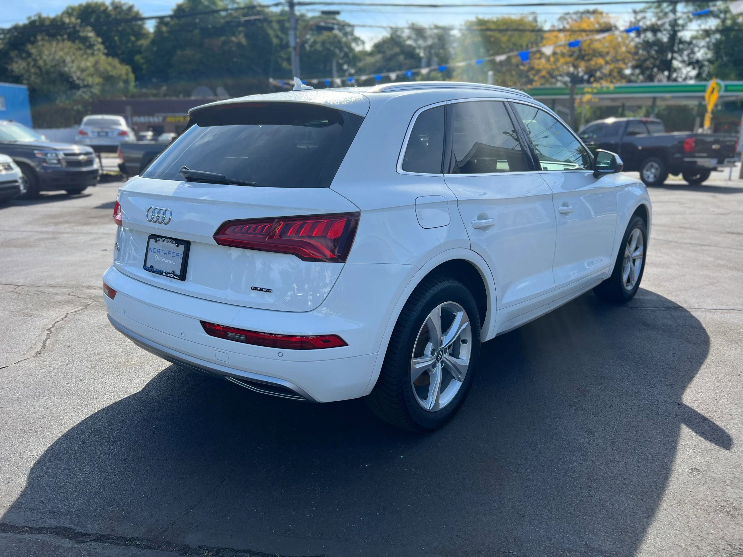 Used 2020 Audi Q5 2.0T Premium w/ Convenience Package image 6