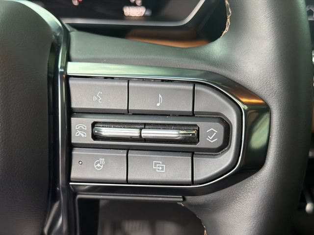Used 2025 GMC Canyon AT4 w/ Technology Plus Package AWD/4WD image 25
