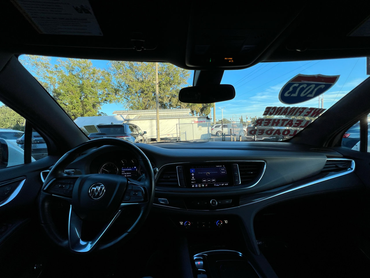 Used 2023 Buick Enclave Essence image 15