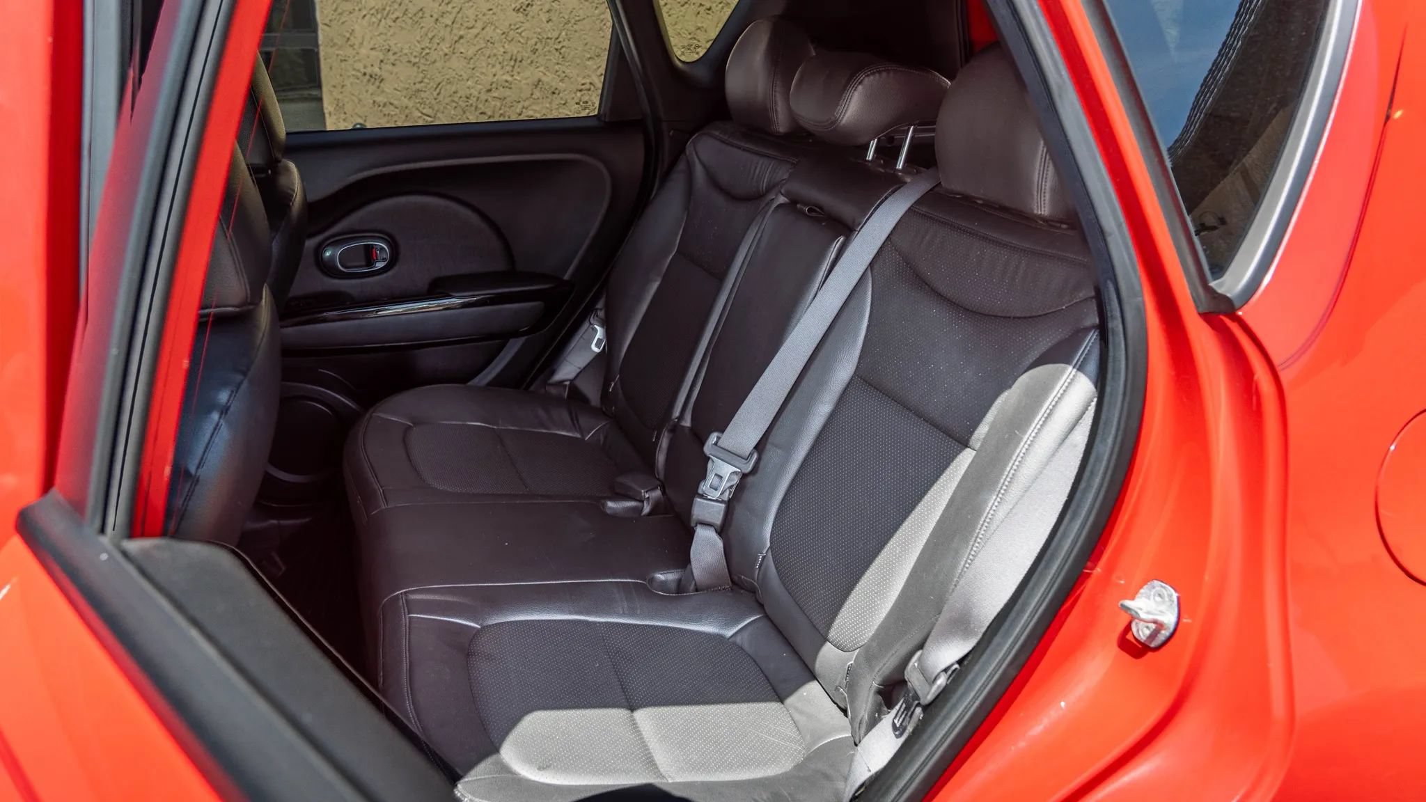 Used 2015 Kia Soul ! w/ Sun & Sound Package FWD image 17